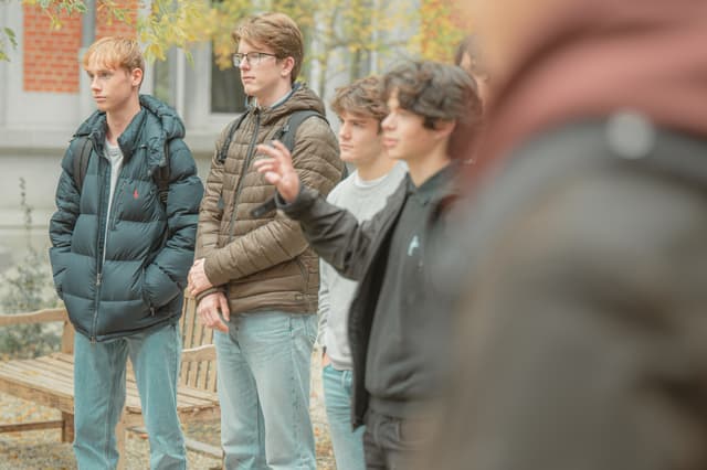 1761748766632-ee183372-7d40-4d07-a980-40e24174964d