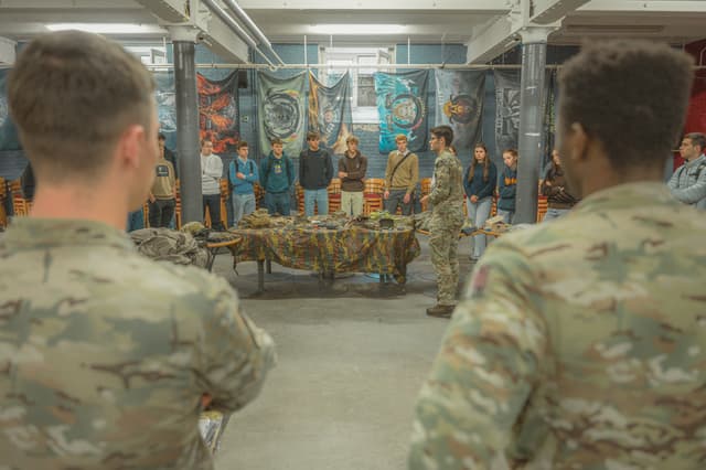 1761748772616-06a5a11a-510d-4ab6-86a4-3be3661e4958