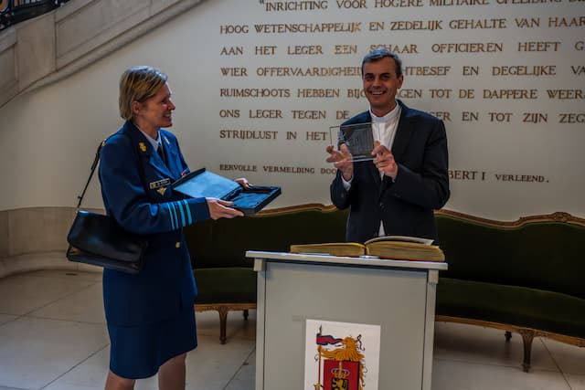 Bezoek_Legerbisschop_LR-28